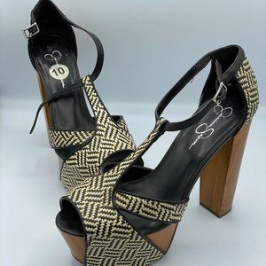 GAME CHANGERS -High heel/platform shoe - Size 10